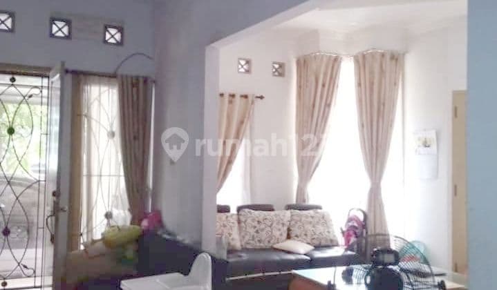 Rumah 2 Lantai Di Komplek Perumahan Puri Indah Bentuk Ngantong Posisi Di Hook