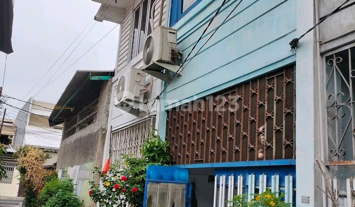 Rumah Murah 3 Lantai Terletak di Area yang Bersih dan Tenang di Perumahan Jembatan Gambang Jembatan Dua