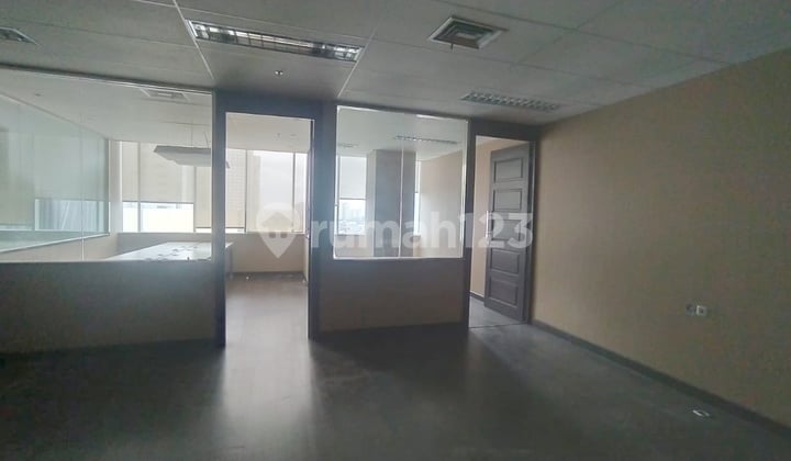 Office Space 108 M² Unfurnished In Strategic Kuningan Location
