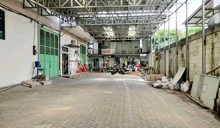 Gudang 3 Lantai Sudah SHM Terletak di Komplek Pergudangan Bismart Kalideres