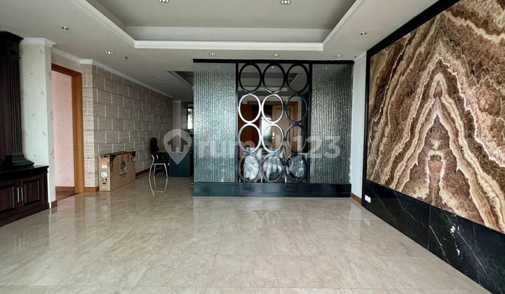 Kempinski Residence Apartment 3 BR Semi Furnished Premium Location