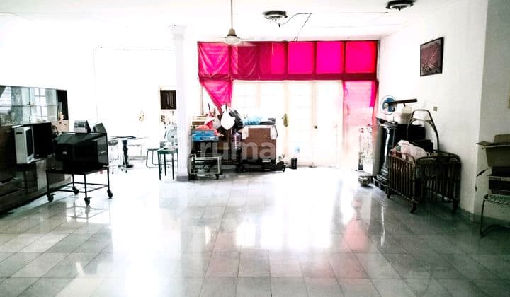 Strategic Location House by the Road, Suitable for Residence or Business, Already SHM in Muara Karang Pluit