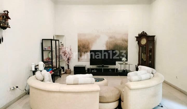 Rumah Mewah 2 Lantai Ada 5 Kamar Security 24 Jam Terletak di Perumahan Ancol