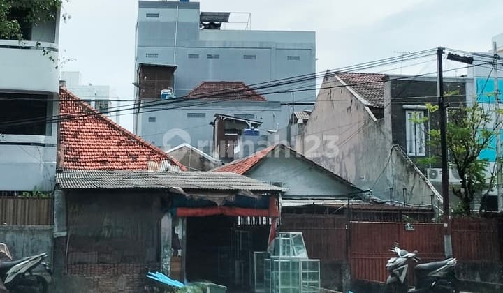 Jual di Bawah NJOP Rumah Tua di Jalan Raya Petojo Jakarta Pusat
