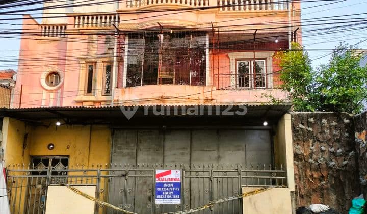 Rumah 3 Lantai Ada 30 Kamar Ex Kost Kost An Selalu Penuh Terisi Lokasi Dekat Kampus, Mall, Perkantoran Terletak Di Jalan Utama Tomang
