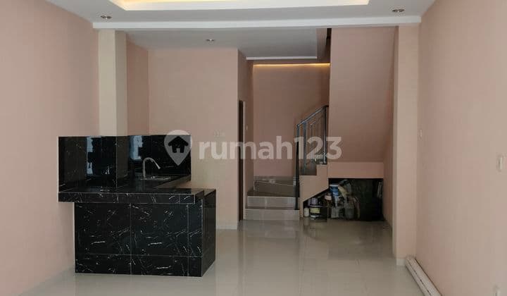Rumah Murah Baru Dibangun Sudah Shm Terletak Di Komplek Perumahan Taman Palem