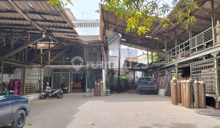 Tanah Murah Ada Bangunan Rumah, Toko, Kost Kosan 43 Kamar Yang Terisi Penuh Akses Container Lokasi Strategis Di Kapuk Raya