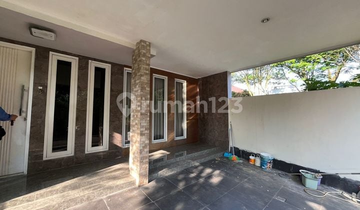 Ready-to-Live House in The Green, BSD, 2 Floors and SHM, South Tangerang