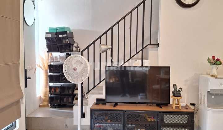 Rumah Hoek di YUTHICA , BSD , Tangerang Selatan , Rapi & Terawat