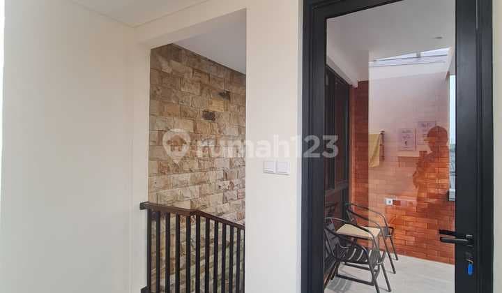 Rumah Kontrakan 3lantai Sudah Renovasi Furnished Uptwon Estate