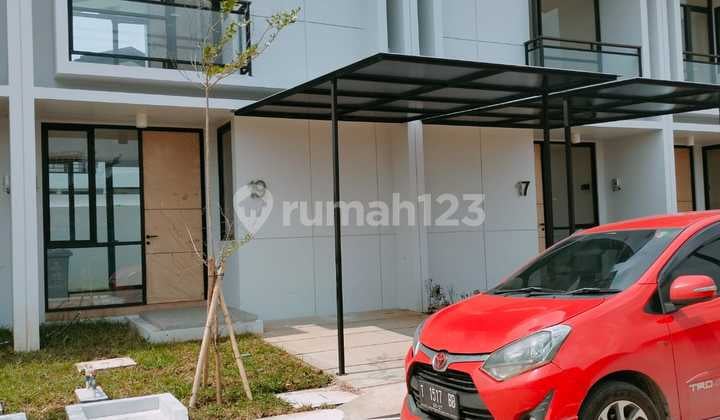 Rumah 2 Lantai Baru 3 Kamar Tidur Uptwon Lippo Cikarang