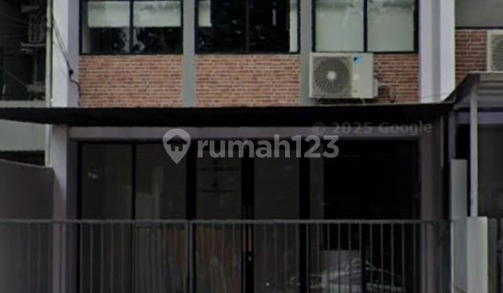 Sewa ruko 2lt bagus luas 89m2 parkiran luas 4 mobil di jl raya dekat pasar minggu