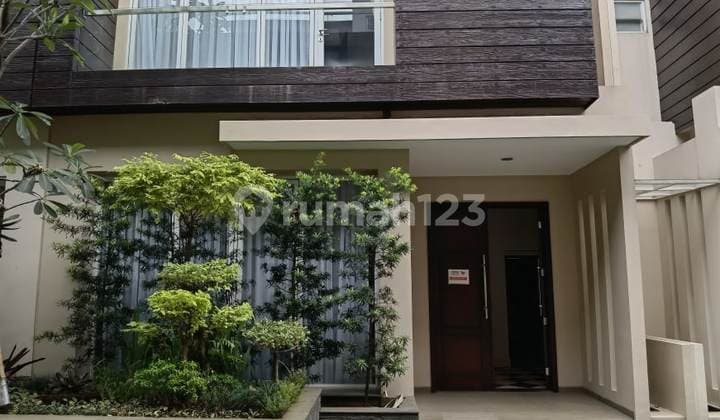 Jual Rumah 3lt Siap Huni Ada Kolam Renang N Rooftop Dikemang