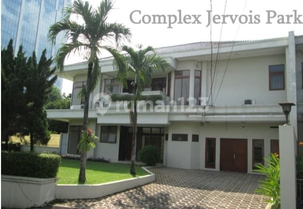 Sewa rumah mewah 2lt luas 595m2 ada private pool dekat pondok indah