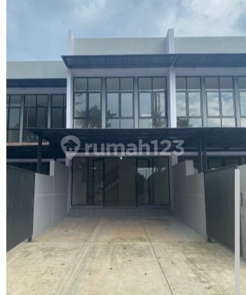 Ruko cocok usaha 2lt bagus furnished parkiran luas bisa 4 mobil di jaksel