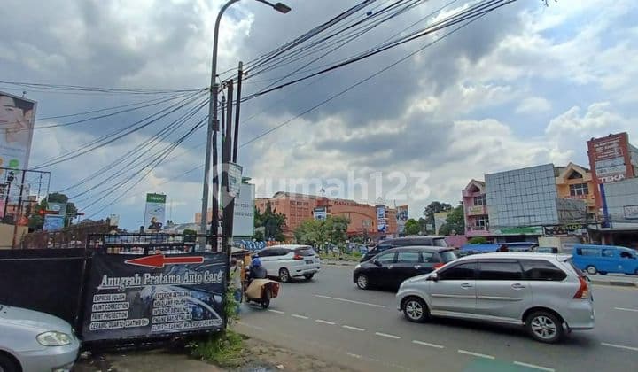 Disewakan Ruko Gandeng 2,5 Lantai Di Pajajaran