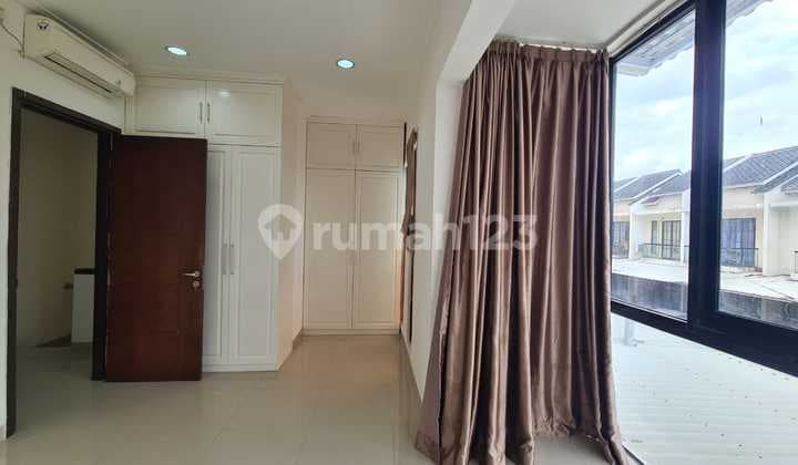 DISEWAKAN RUMAH GREEN LAKE CITY CLUSTER EAST ASIA HOOK SEMI FURNISHED 11x12