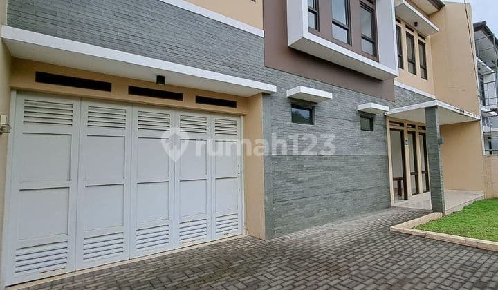 Rumah Baru Luas dan Lega di Batununggal Indah Jalan Utama