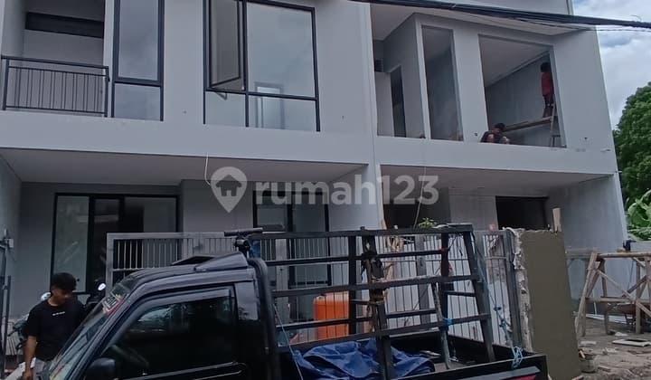 Rumah Baru 2 Lantai Dekat Tol Pasteur dan Kampus Maranatha