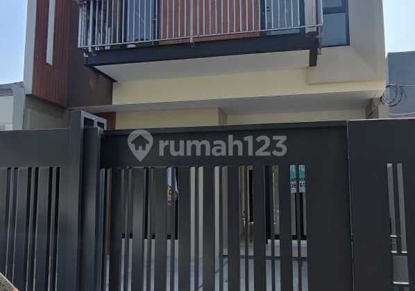 New 2-story house in Turangga.