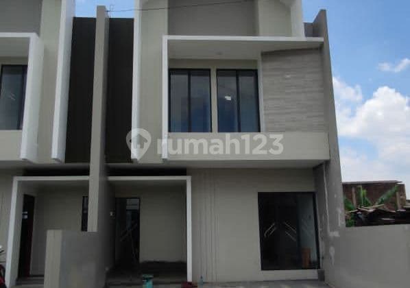 Rumah baru siap huni di perumahan Batununggal Indah