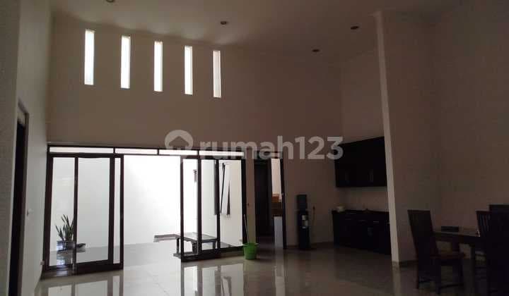 Rumah Besar & Nyaman Di Cluster Batununggal Lestari