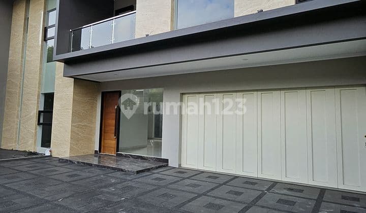 Rumah Baru Mewah 2 Lantai Tanah Luas Di Batununggal