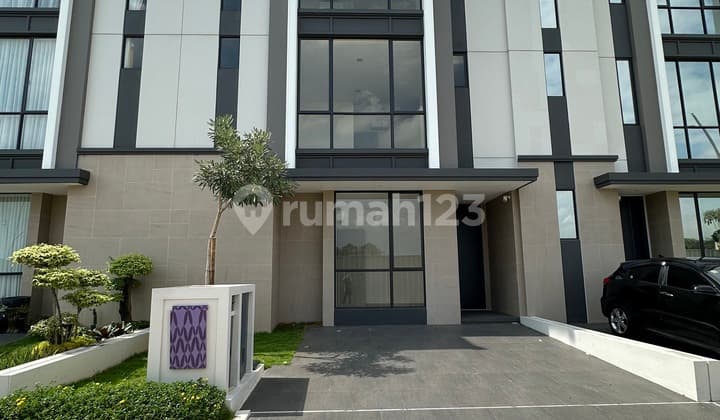 3-Storey House, Area 8X14, Type 4 Bedrooms, Sentarum Cluster, JGC Jakarta Garden City
