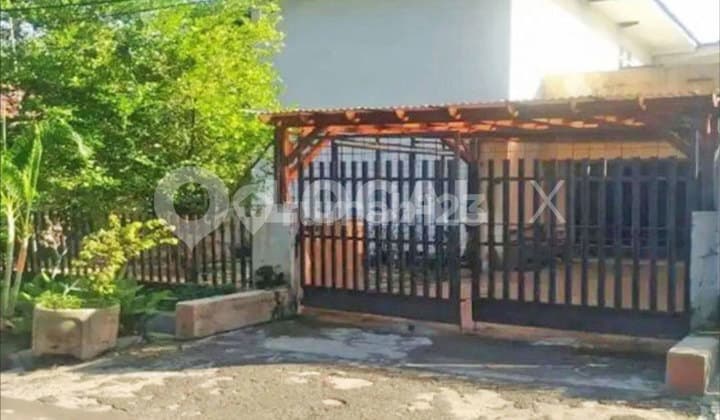 Rumah Kayu Putih, Pulo Gadung, Jakarta Timur