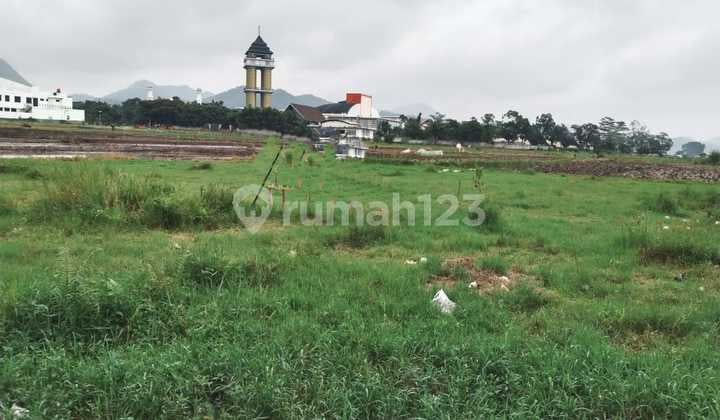 Land for sale on Soreang Raya, close to the Bandung Regency government center.