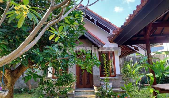 RUMAH STYLE VILLA DI TUKAD YEH SUNGI RENON