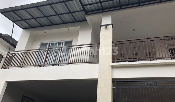 NICE 3-STORY HOUSE IN THE TUKAD PANCORAN RENON AREA