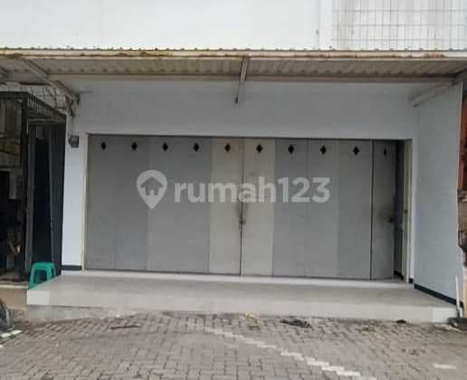 Commercial Building, Business Location, Strategic, Crowded on Main Road Padalarang.