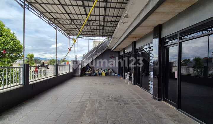Kantor + Gudang Bagus Bersih Siap Pakai di Mainroad Soekarno Hatta