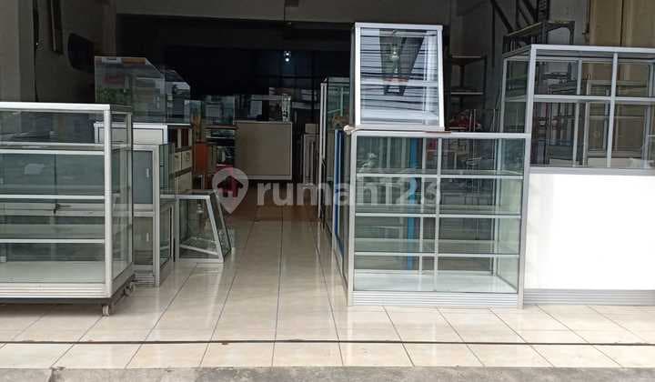 Ruang Usaha Lokasi Strategis Ramai di Mainroad Sudirman