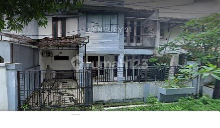 2-Story House in Rawamangun, Comfortable Environment, Strategic Location
