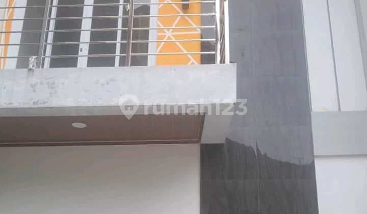 Quick Sale 3-Story House in Tubagus Angke Complex, West Jakarta