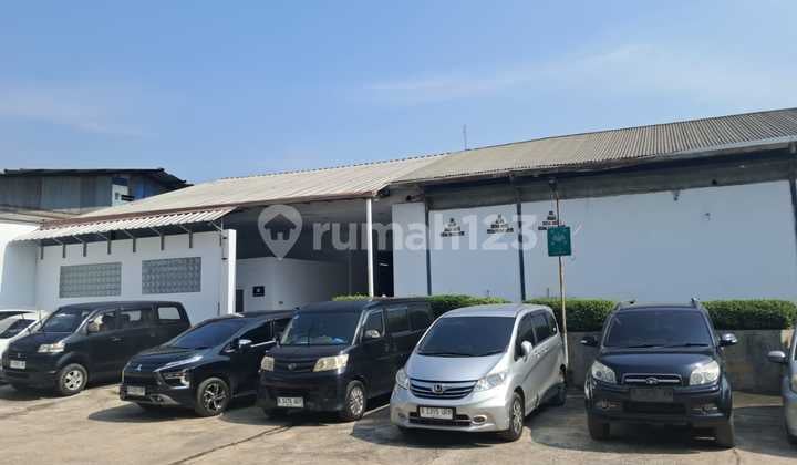 Dijual Lokasi Strategis Pabrik dengan 2 Gudang di Kapuk Kamal Jakarta Barat