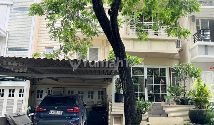 Rumah Elit Mewah Lake View Area Gold Coast Avenue Pik Jakarta Utara