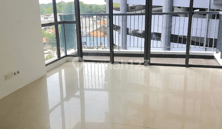 Unit Apartemen St Moritz Jakarta Barat dengan 3 Kamar Tidur Siap Huni