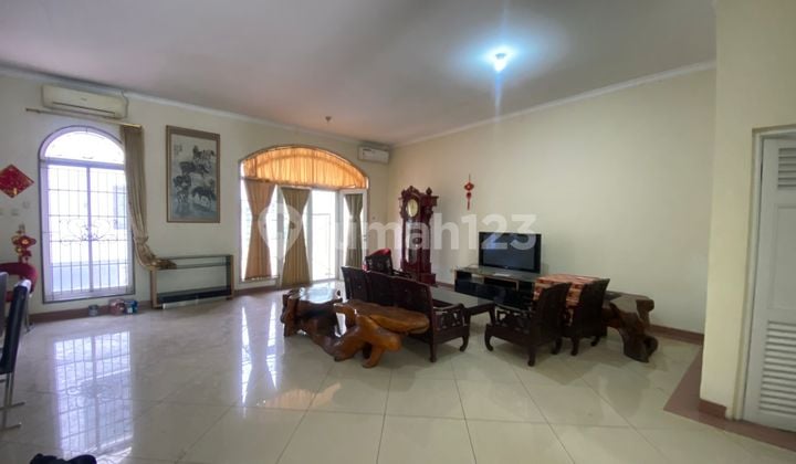 Disewakan Rumah Kondisi Furnish Area BGM PIK Jakarta Utara Siap Huni