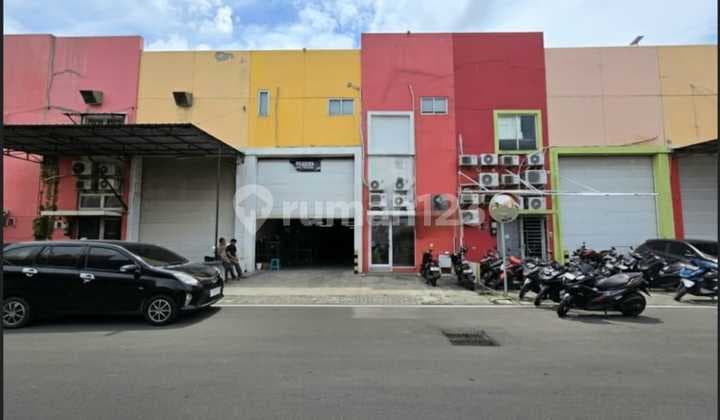 2 Gudang Gandeng Siap Huni dengan 3 Lantai di Cakung Jakarta Timur Siap Huni