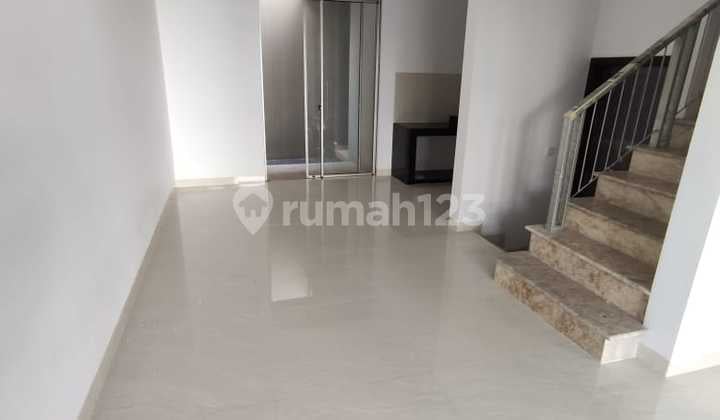 Rumah Milenial 2 Lantai di Concerto Golf Island PIK Hadap Selatan