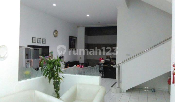 Jarang Ada! Rumah 2,5 Lantai Luas di Sunter Sts - Jalan 2 Mobil, Siap Huni