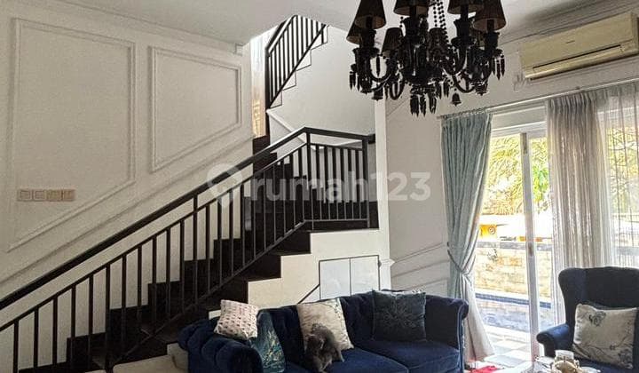 Dijual Rumah Mewah dengan Kolam Renang di Komplek Elite Bilymoon Siap Huni LT 280m2