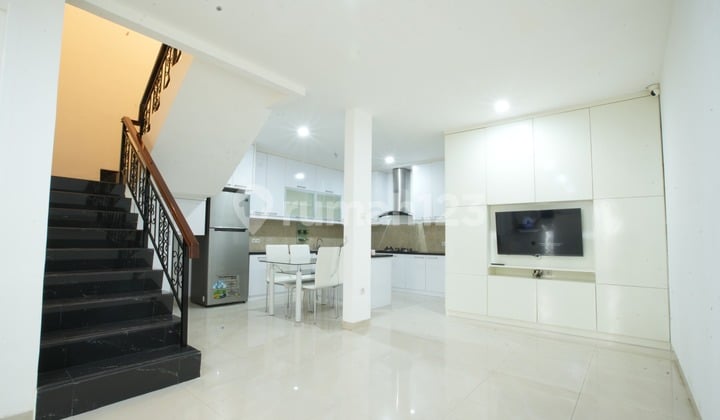 Dijual Rumah Minimalis Modern LT 6 X 15 di Gading Arcadia | Full Furnished | Siap Huni