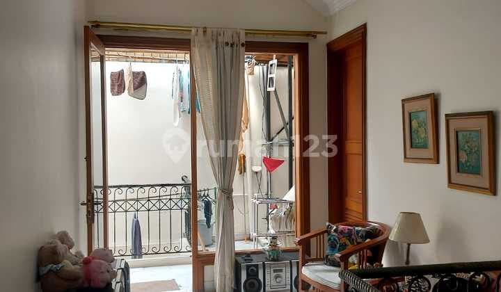 Turun Harga! Rumah 3 Lantai Siap Huni LT 136M2 di Villa Permata Gading