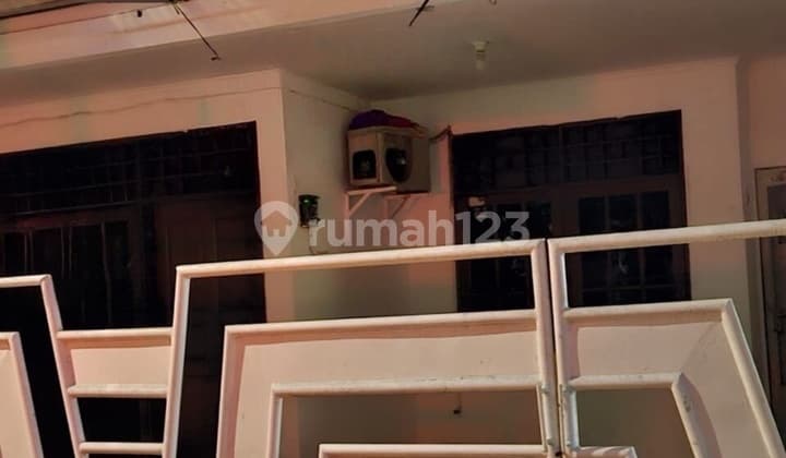 Disewakan Rumah Standar 1,5 Lantai di Bcs - Siap Huni dengan Luas Tanah 7 X 15