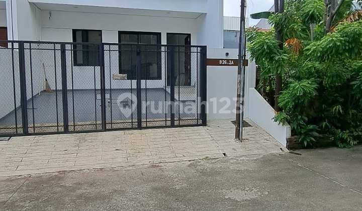 QUICK SALE - Brand New Ready-to-Occupy House in Sunter Agung, Strategic Location & Wide Row Land Area 7 x 14