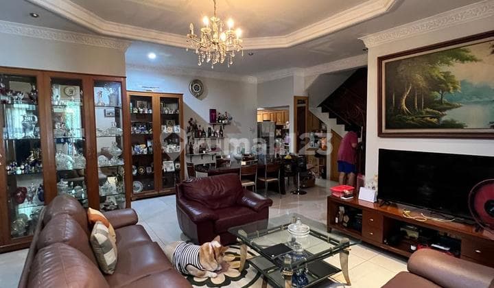 PRICE DROP! Comfortable & Strategic Home in Kayu Putih Interior Design, 200m² Land Area, SHM, Flood-Free